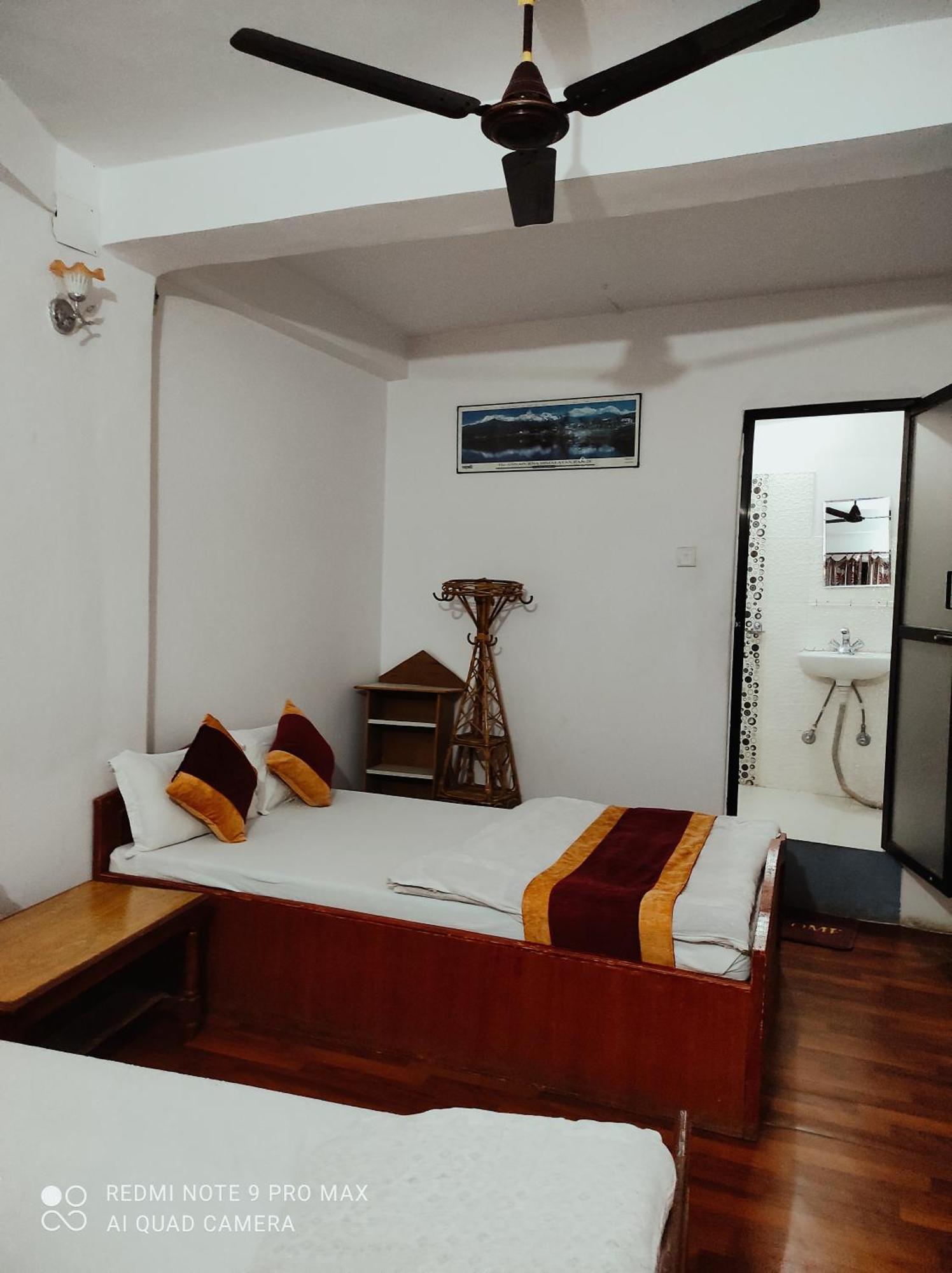 Lake View Lodge Sarangkot Pokhara Quarto foto
