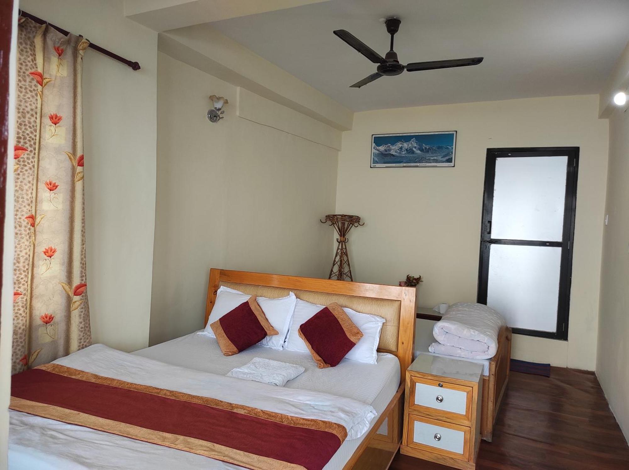 Lake View Lodge Sarangkot Pokhara Quarto foto