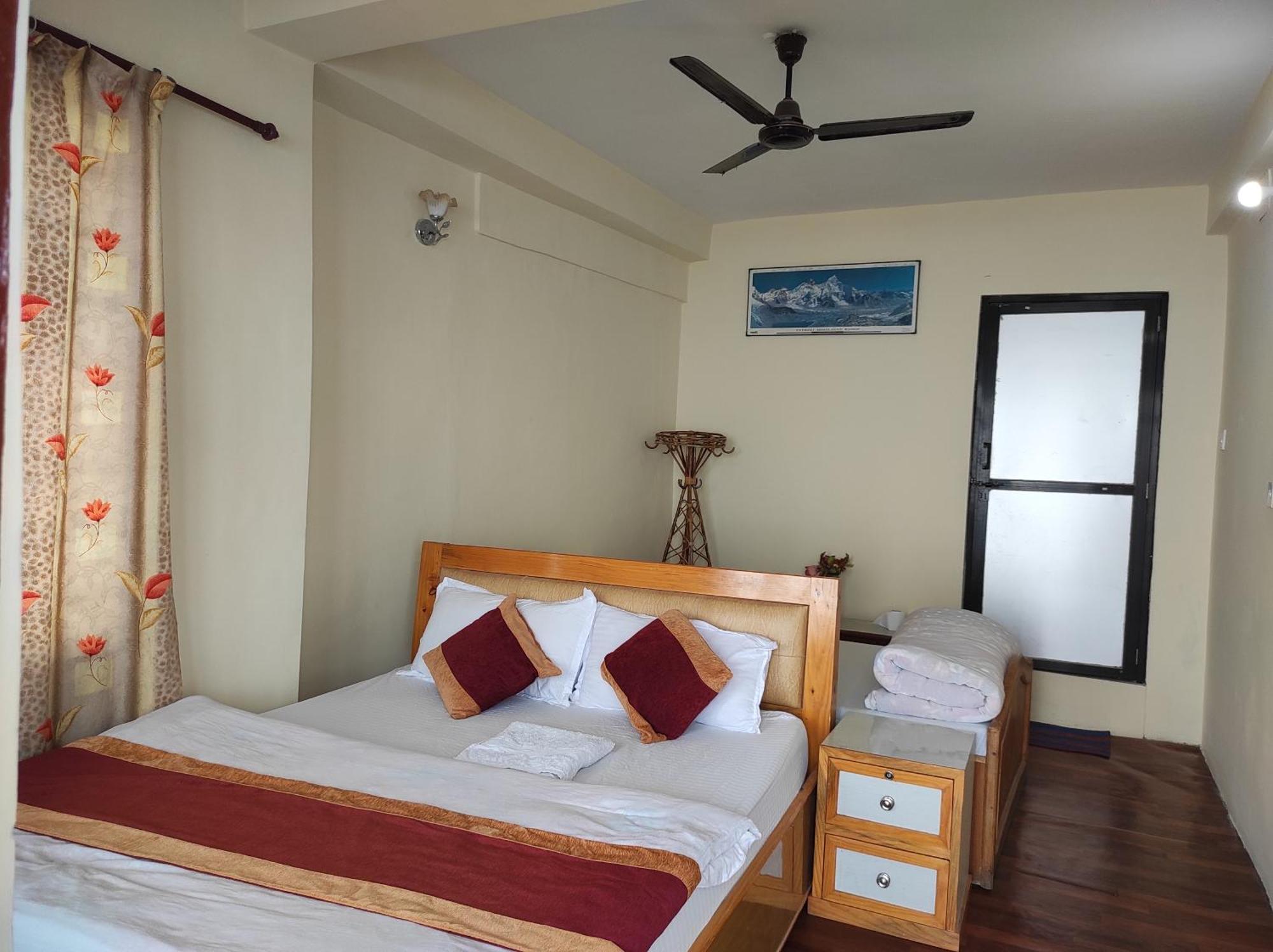 Lake View Lodge Sarangkot Pokhara Quarto foto